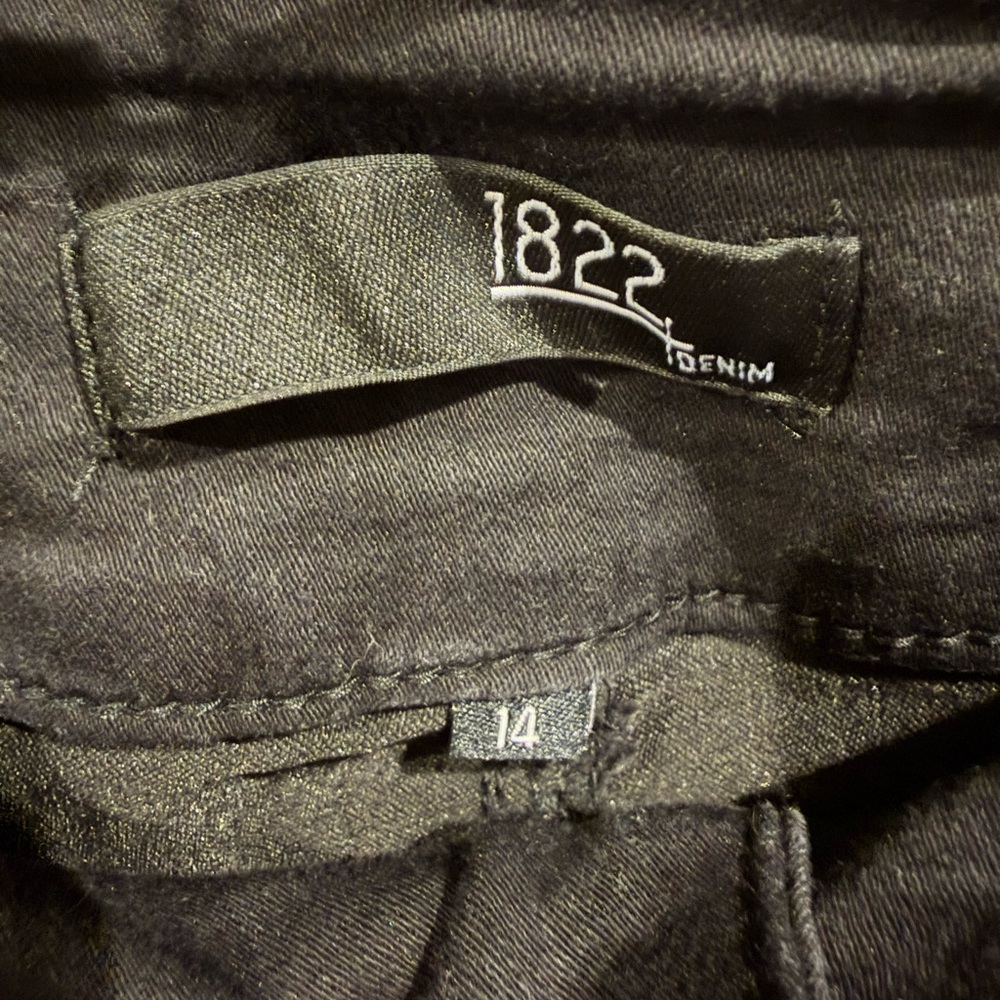 1822 Denim Classic Black Jeans - Picture 2 of 5